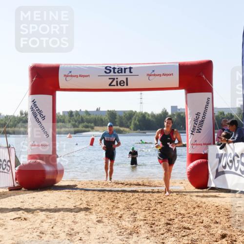 01.09.2024 - 17. Tribühne Triathlon Luisa Fischer http://msf.ph/oto/6896120 01.09.2024 11:20:19 Schwimmen 477, 499, 556 meine-sportfotos.de