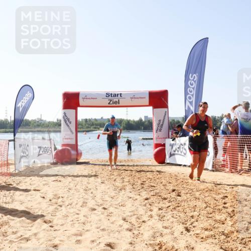 01.09.2024 - 17. Tribühne Triathlon Luisa Fischer http://msf.ph/oto/6896129 01.09.2024 11:20:22 Schwimmen 477, 499, 556 meine-sportfotos.de