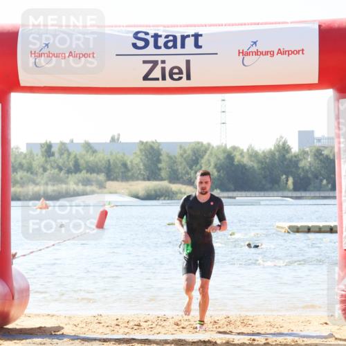 01.09.2024 - 17. Tribühne Triathlon Luisa Fischer http://msf.ph/oto/6896134 01.09.2024 11:20:27 Schwimmen 477, 499, 556 meine-sportfotos.de