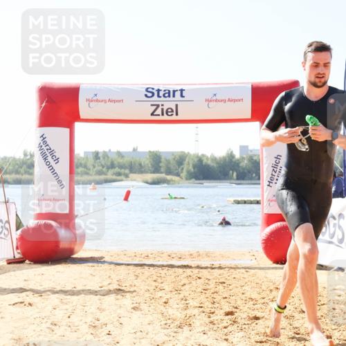01.09.2024 - 17. Tribühne Triathlon Luisa Fischer http://msf.ph/oto/6896152 01.09.2024 11:20:31 Schwimmen 499 meine-sportfotos.de