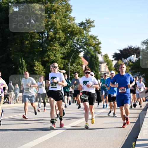01.09.2024 - BARMER Alsterlauf Dr. Thomas Lammeyer http://msf.ph/oto/6896153 01.09.2024 09:34:10 Laufen 4988, 2303, 4152, 26, 4985, 2905, 2315 meine-sportfotos.de