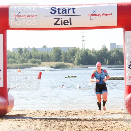 01.09.2024 - 17. Tribühne Triathlon Luisa Fischer http://msf.ph/oto/6896164 01.09.2024 11:20:41 Schwimmen 461 meine-sportfotos.de