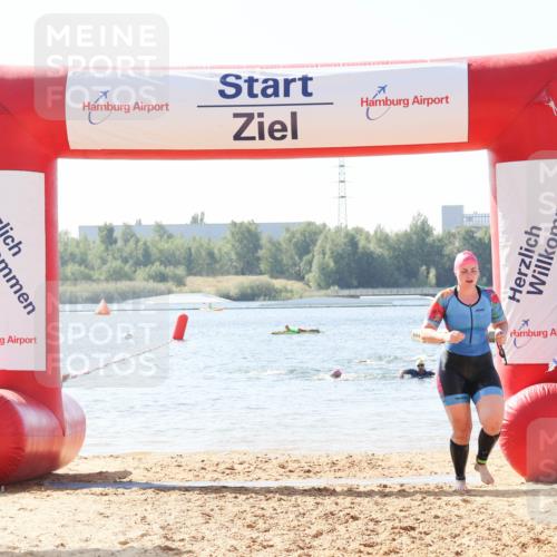 01.09.2024 - 17. Tribühne Triathlon Luisa Fischer http://msf.ph/oto/6896169 01.09.2024 11:20:42 Schwimmen 461 meine-sportfotos.de