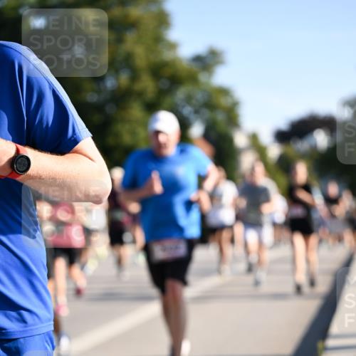 01.09.2024 - BARMER Alsterlauf Dr. Thomas Lammeyer http://msf.ph/oto/6896187 01.09.2024 09:34:13 Laufen  meine-sportfotos.de