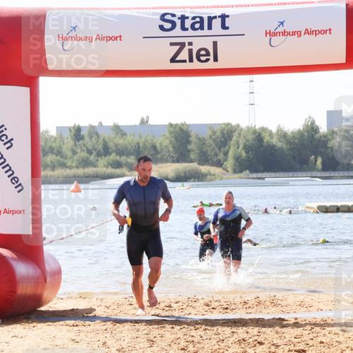 01.09.2024 - 17. Tribühne Triathlon Luisa Fischer http://msf.ph/oto/6896188 01.09.2024 11:21:00 Schwimmen 479, 487, 560 meine-sportfotos.de