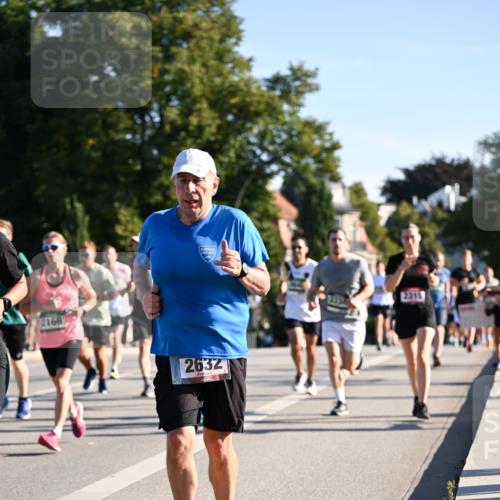 01.09.2024 - BARMER Alsterlauf Dr. Thomas Lammeyer http://msf.ph/oto/6896191 01.09.2024 09:34:13 Laufen 2166, 2632, 2315 meine-sportfotos.de