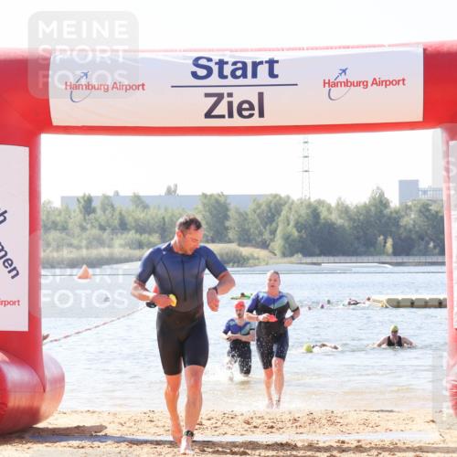 01.09.2024 - 17. Tribühne Triathlon Luisa Fischer http://msf.ph/oto/6896193 01.09.2024 11:21:01 Schwimmen 479, 487, 560 meine-sportfotos.de