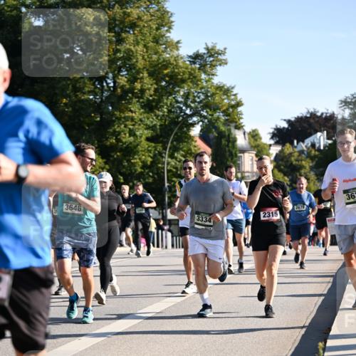 01.09.2024 - BARMER Alsterlauf Dr. Thomas Lammeyer http://msf.ph/oto/6896199 01.09.2024 09:34:14 Laufen 3646, 3334, 34, 2315, 2678, 363 meine-sportfotos.de