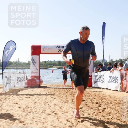 01.09.2024 - 17. Tribühne Triathlon Luisa Fischer http://msf.ph/oto/6896213 01.09.2024 11:21:05 Schwimmen 479, 487, 560 meine-sportfotos.de