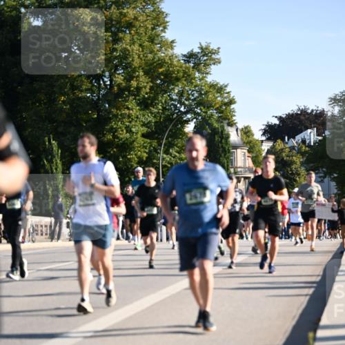 01.09.2024 - BARMER Alsterlauf Dr. Thomas Lammeyer http://msf.ph/oto/6896232 01.09.2024 09:34:17 Laufen  meine-sportfotos.de