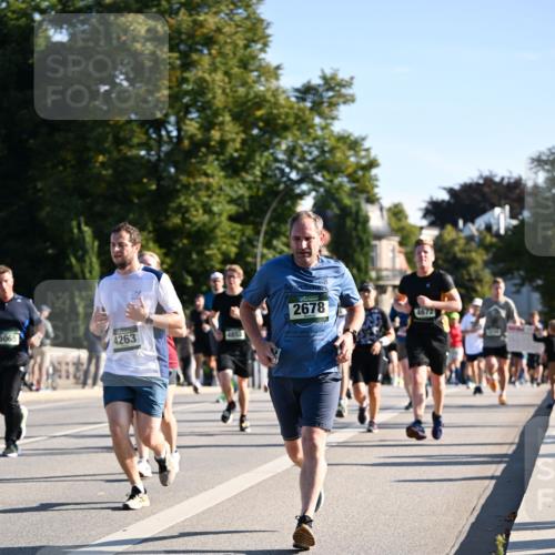 01.09.2024 - BARMER Alsterlauf Dr. Thomas Lammeyer http://msf.ph/oto/6896233 01.09.2024 09:34:17 Laufen 5065, 4263, 4456, 2678, 4672 meine-sportfotos.de