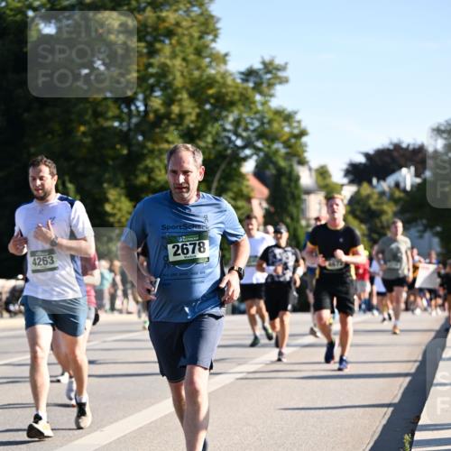 01.09.2024 - BARMER Alsterlauf Dr. Thomas Lammeyer http://msf.ph/oto/6896240 01.09.2024 09:34:18 Laufen 4263, 2678 meine-sportfotos.de