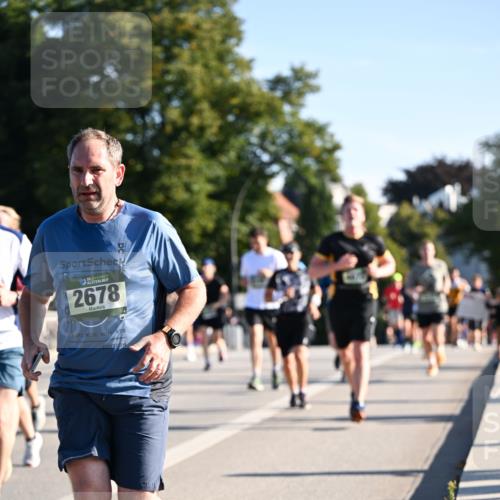 01.09.2024 - BARMER Alsterlauf Dr. Thomas Lammeyer http://msf.ph/oto/6896248 01.09.2024 09:34:18 Laufen 2678 meine-sportfotos.de