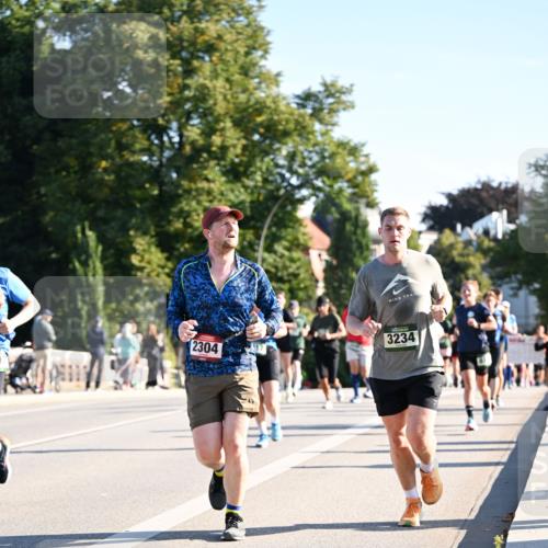 01.09.2024 - BARMER Alsterlauf Dr. Thomas Lammeyer http://msf.ph/oto/6896288 01.09.2024 09:34:22 Laufen 2304, 3234 meine-sportfotos.de