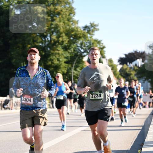 01.09.2024 - BARMER Alsterlauf Dr. Thomas Lammeyer http://msf.ph/oto/6896295 01.09.2024 09:34:23 Laufen 2304, 3234 meine-sportfotos.de