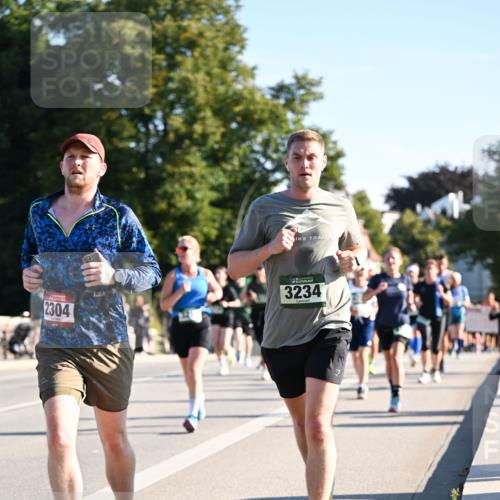 01.09.2024 - BARMER Alsterlauf Dr. Thomas Lammeyer http://msf.ph/oto/6896297 01.09.2024 09:34:23 Laufen 2304, 3234 meine-sportfotos.de