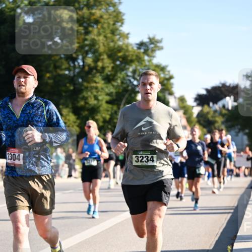 01.09.2024 - BARMER Alsterlauf Dr. Thomas Lammeyer http://msf.ph/oto/6896300 01.09.2024 09:34:23 Laufen 2304, 3234 meine-sportfotos.de