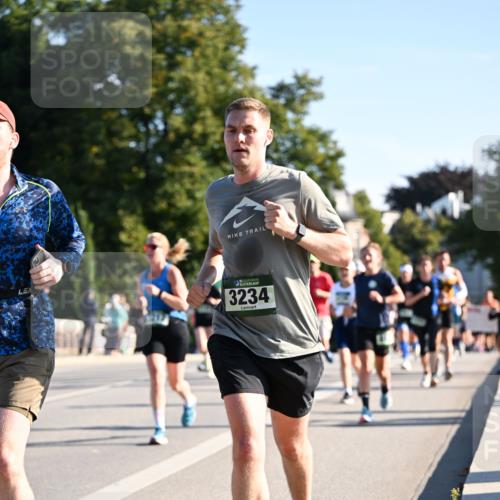 01.09.2024 - BARMER Alsterlauf Dr. Thomas Lammeyer http://msf.ph/oto/6896301 01.09.2024 09:34:24 Laufen 135, 3234 meine-sportfotos.de