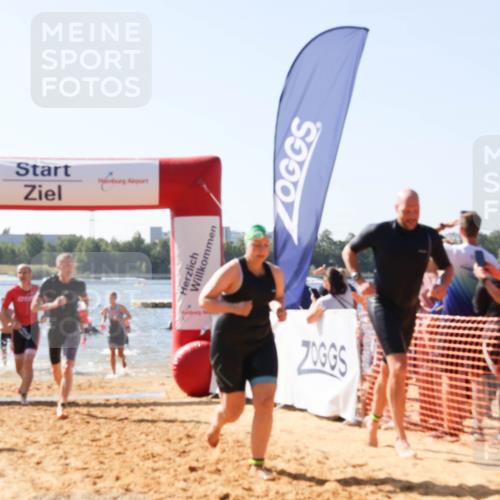 01.09.2024 - 17. Tribühne Triathlon Luisa Fischer http://msf.ph/oto/6896306 01.09.2024 11:22:07 Schwimmen 448, 471, 482, 492, 494, 501, 523, 530, 537, 547, 562, 563 meine-sportfotos.de