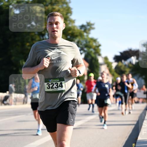 01.09.2024 - BARMER Alsterlauf Dr. Thomas Lammeyer http://msf.ph/oto/6896307 01.09.2024 09:34:24 Laufen 35, 3234, 7 meine-sportfotos.de