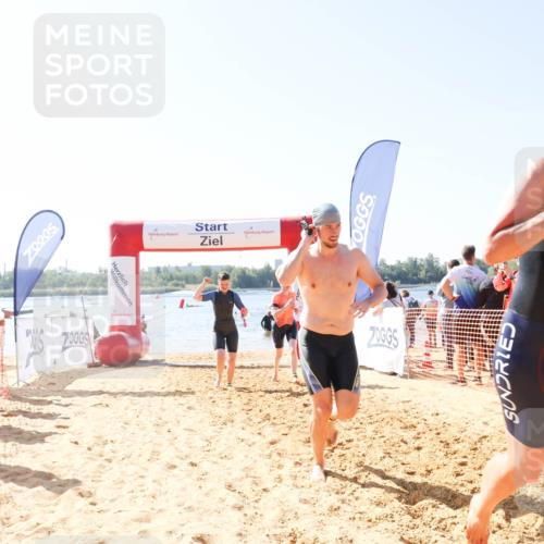 01.09.2024 - 17. Tribühne Triathlon Luisa Fischer http://msf.ph/oto/6896335 01.09.2024 11:22:16 Schwimmen 448, 471, 494, 501, 530, 562, 563 meine-sportfotos.de