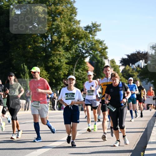 01.09.2024 - BARMER Alsterlauf Dr. Thomas Lammeyer http://msf.ph/oto/6896338 01.09.2024 09:34:27 Laufen 3312, 4440, 4726, 4977, 2552 meine-sportfotos.de