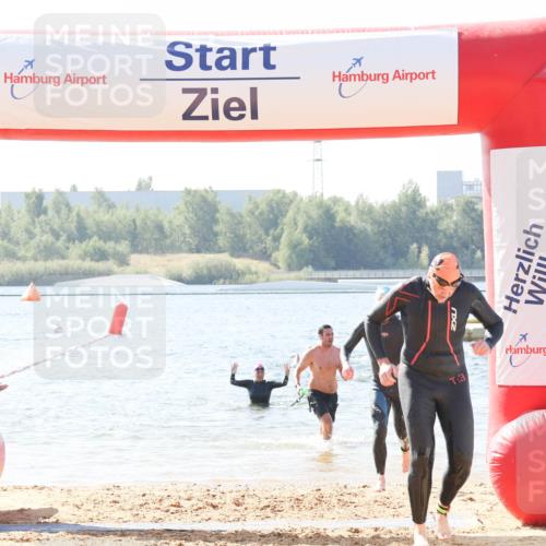 01.09.2024 - 17. Tribühne Triathlon Luisa Fischer http://msf.ph/oto/6896351 01.09.2024 11:22:26 Schwimmen 506, 512, 549 meine-sportfotos.de