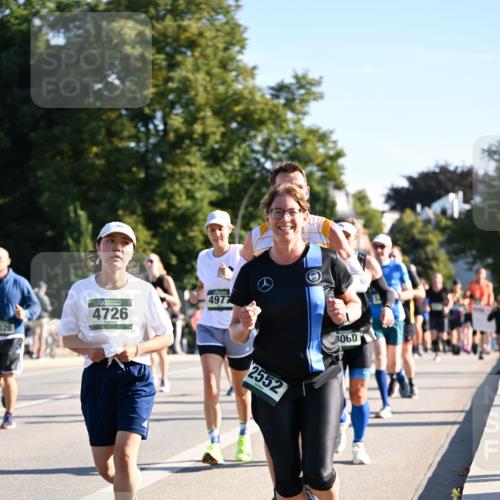01.09.2024 - BARMER Alsterlauf Dr. Thomas Lammeyer http://msf.ph/oto/6896352 01.09.2024 09:34:28 Laufen 020, 4726, 4977, 2552, 060 meine-sportfotos.de
