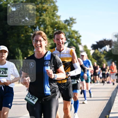 01.09.2024 - BARMER Alsterlauf Dr. Thomas Lammeyer http://msf.ph/oto/6896362 01.09.2024 09:34:29 Laufen 35, 726, 2552, 160 meine-sportfotos.de