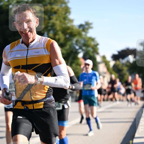 01.09.2024 - BARMER Alsterlauf Dr. Thomas Lammeyer http://msf.ph/oto/6896367 01.09.2024 09:34:30 Laufen 60 meine-sportfotos.de