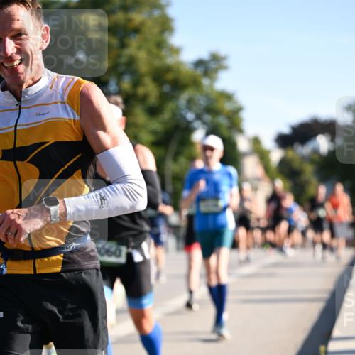 01.09.2024 - BARMER Alsterlauf Dr. Thomas Lammeyer http://msf.ph/oto/6896369 01.09.2024 09:34:30 Laufen  meine-sportfotos.de