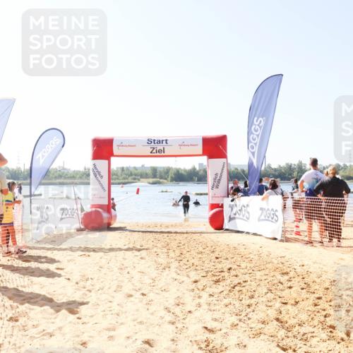 01.09.2024 - 17. Tribühne Triathlon Luisa Fischer http://msf.ph/oto/6896380 01.09.2024 11:22:37 Schwimmen 506, 512, 521 meine-sportfotos.de