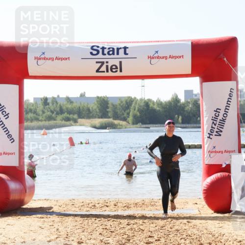 01.09.2024 - 17. Tribühne Triathlon Luisa Fischer http://msf.ph/oto/6896392 01.09.2024 11:22:42 Schwimmen 521 meine-sportfotos.de