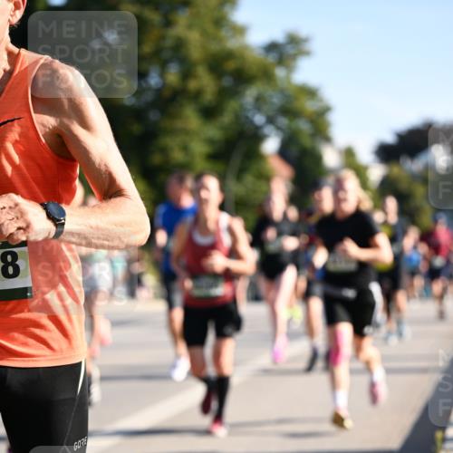 01.09.2024 - BARMER Alsterlauf Dr. Thomas Lammeyer http://msf.ph/oto/6896421 01.09.2024 09:34:37 Laufen 8, 32, 09 meine-sportfotos.de
