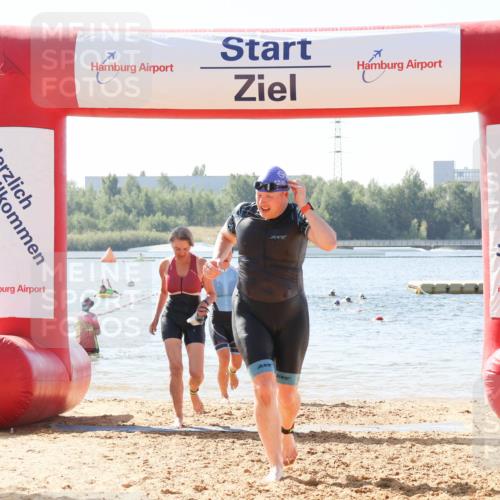01.09.2024 - 17. Tribühne Triathlon Luisa Fischer http://msf.ph/oto/6896428 01.09.2024 11:23:07 Schwimmen 450, 473, 503 meine-sportfotos.de