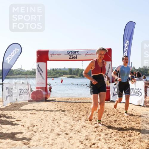 01.09.2024 - 17. Tribühne Triathlon Luisa Fischer http://msf.ph/oto/6896448 01.09.2024 11:23:12 Schwimmen 450, 473, 503 meine-sportfotos.de
