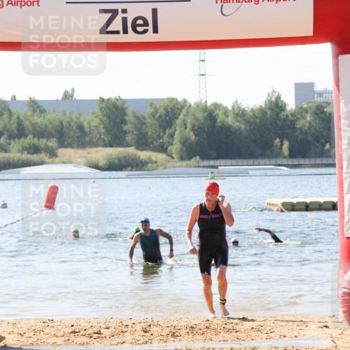 01.09.2024 - 17. Tribühne Triathlon Luisa Fischer http://msf.ph/oto/6896458 01.09.2024 11:23:35 Schwimmen 550 meine-sportfotos.de
