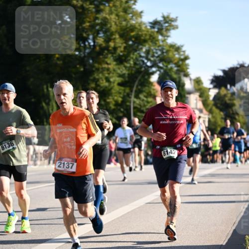 01.09.2024 - BARMER Alsterlauf Dr. Thomas Lammeyer http://msf.ph/oto/6896470 01.09.2024 09:34:42 Laufen 8136, 8142, 2137 meine-sportfotos.de