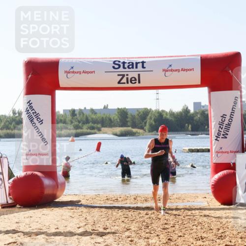 01.09.2024 - 17. Tribühne Triathlon Luisa Fischer http://msf.ph/oto/6896474 01.09.2024 11:23:38 Schwimmen 550 meine-sportfotos.de
