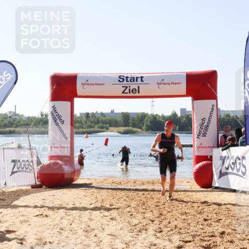 01.09.2024 - 17. Tribühne Triathlon Luisa Fischer http://msf.ph/oto/6896476 01.09.2024 11:23:39 Schwimmen 526, 550 meine-sportfotos.de