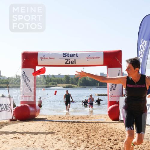 01.09.2024 - 17. Tribühne Triathlon Luisa Fischer http://msf.ph/oto/6896486 01.09.2024 11:23:42 Schwimmen 526, 543, 550 meine-sportfotos.de