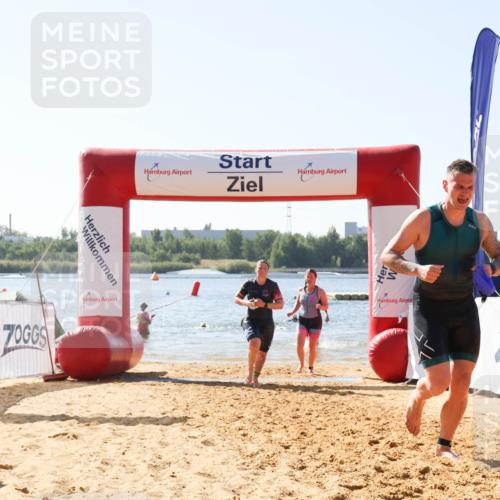 01.09.2024 - 17. Tribühne Triathlon Luisa Fischer http://msf.ph/oto/6896517 01.09.2024 11:23:50 Schwimmen 447, 514, 526, 543 meine-sportfotos.de