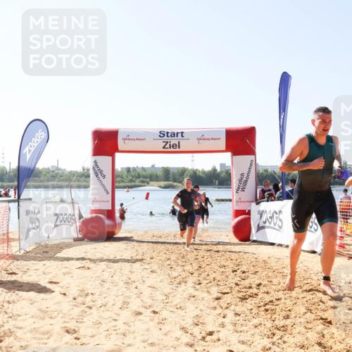 01.09.2024 - 17. Tribühne Triathlon Luisa Fischer http://msf.ph/oto/6896520 01.09.2024 11:23:51 Schwimmen 447, 514, 526, 543 meine-sportfotos.de