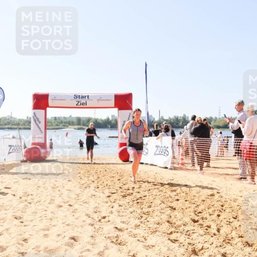 01.09.2024 - 17. Tribühne Triathlon Luisa Fischer http://msf.ph/oto/6896542 01.09.2024 11:23:55 Schwimmen 447, 514, 526, 543 meine-sportfotos.de
