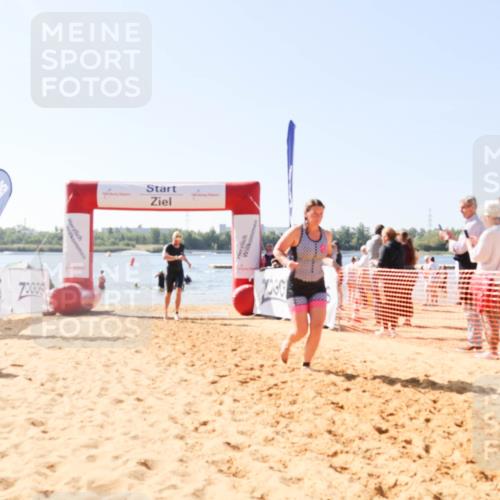 01.09.2024 - 17. Tribühne Triathlon Luisa Fischer http://msf.ph/oto/6896546 01.09.2024 11:23:55 Schwimmen 447, 514, 526, 543 meine-sportfotos.de