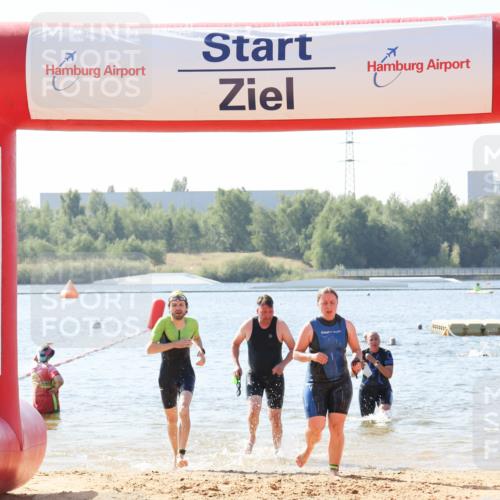 01.09.2024 - 17. Tribühne Triathlon Luisa Fischer http://msf.ph/oto/6896556 01.09.2024 11:24:03 Schwimmen 447, 493, 505, 534 meine-sportfotos.de