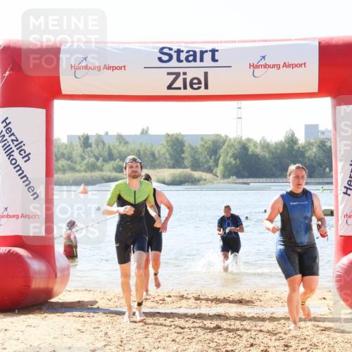 01.09.2024 - 17. Tribühne Triathlon Luisa Fischer http://msf.ph/oto/6896573 01.09.2024 11:24:06 Schwimmen 451, 493, 505, 534 meine-sportfotos.de