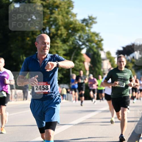 01.09.2024 - BARMER Alsterlauf Dr. Thomas Lammeyer http://msf.ph/oto/6896575 01.09.2024 09:34:49 Laufen 35, 2458, 403 meine-sportfotos.de