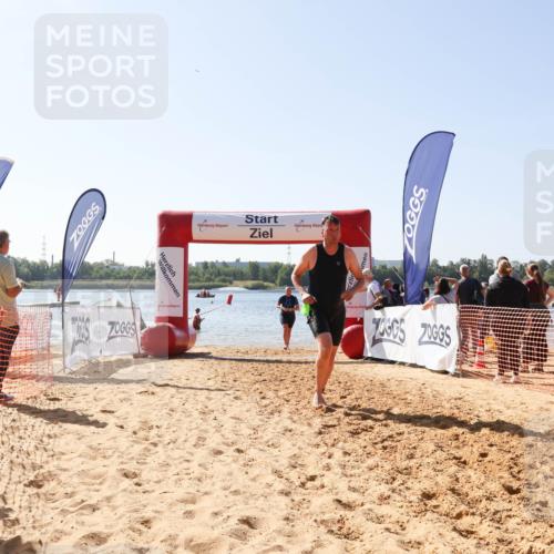 01.09.2024 - 17. Tribühne Triathlon Luisa Fischer http://msf.ph/oto/6896601 01.09.2024 11:24:12 Schwimmen 451, 493, 505, 534 meine-sportfotos.de