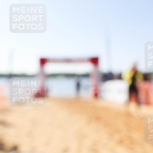 01.09.2024 - 17. Tribühne Triathlon Luisa Fischer http://msf.ph/oto/6896645 01.09.2024 11:24:46 Schwimmen 515, 527 meine-sportfotos.de